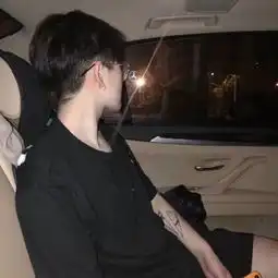 男头我遇到了很多人,可惜都不是你
