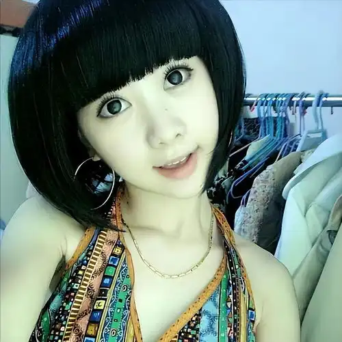 第一代网红鼻祖网红程琳40岁了,晒最新视频佛回到了18岁