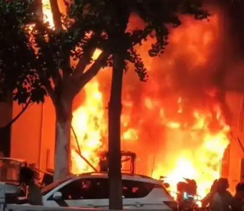 江苏一店铺发生火灾,导致一家6人死亡,其中有4个孩子不幸离世