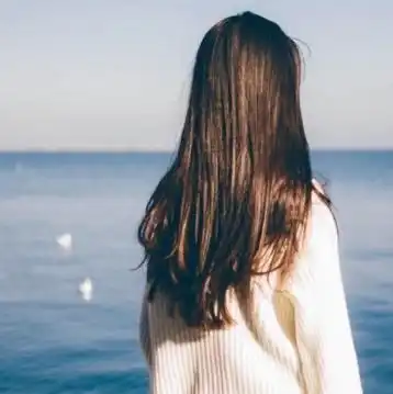 心理测试三个女生背影,你喜欢哪个测你在异性眼里魅力有多大
