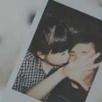 急需qq情侣头像有的速度啊