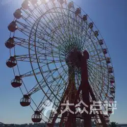 不过在外围逛一圈,欣赏一下这种丝毫不违和的现代化,也是蛮不错的