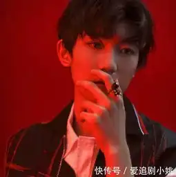 手和颜值完全相媲美的7位男星,杨洋很会撩,而鹿晗的手简直美爆