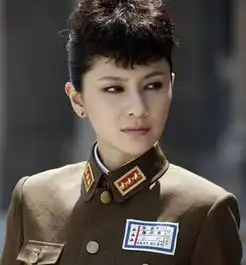 angelababy晒撩妹军装照盘点女星军装造型范冰冰赵薇最美