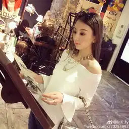 天王嫂方媛秀香肩美腿春意盎然仙气足
