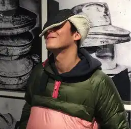 一身几万潮牌的icon们,为什么穿成了表情包