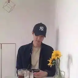 情侣头像亲吻一对两张影子与清新不一样的风格