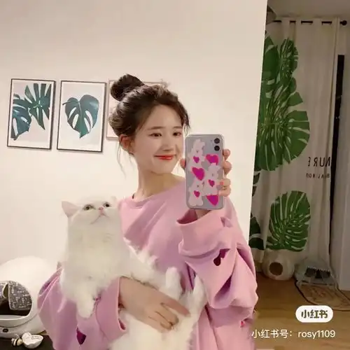 只学会了赵露思的对镜自拍自拍美手安排上了吗