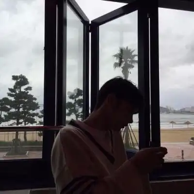 2023日常自然男生头像