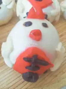 过年啦大连耄耋老人制作小汪崽馒头惟妙惟肖