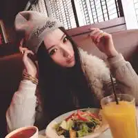 超萌可爱女生qq头像我很好啊能疯能闹还能微笑
