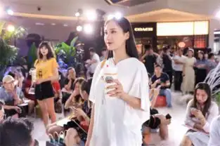 行业首创眷茶原创山水系列新品发布,山水场景show开创茶饮新品发布新模式