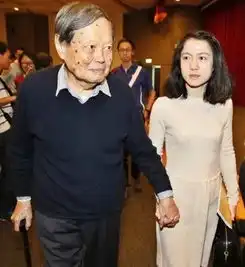 相差54岁的杨振宁和翁帆用15年证明,有一种真爱和年龄无关