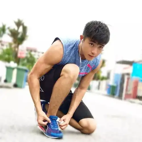 宗子杰胖子逆袭超高颜值六块腹肌帅boy,嫩的让你上瘾