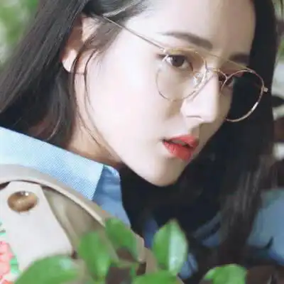 迪丽热巴御姐范霸气头像