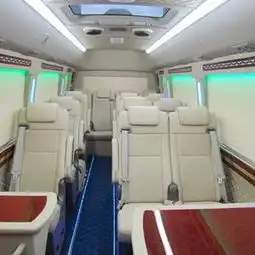 丰田考斯特19座动力十足柯斯达改装车