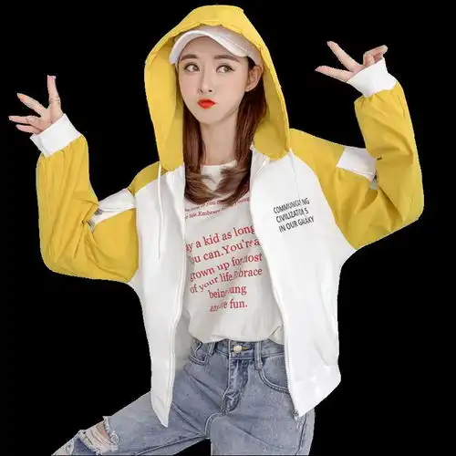 2020春秋秋季新款原宿风学生百搭连帽短外套女宽松韩版夹克棒球服