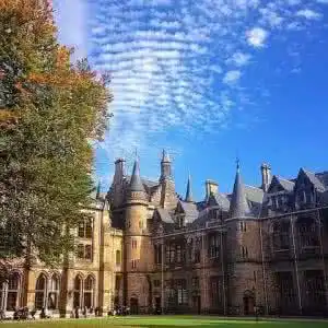 英国留学市场营销专业院校推荐