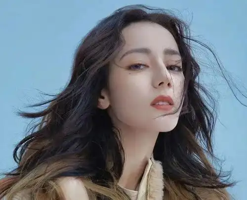 谷爱凌夺冠后,现如今圈内最有危机感的是迪丽热巴