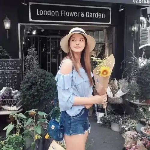96年的俄罗斯小姐姐美出天际