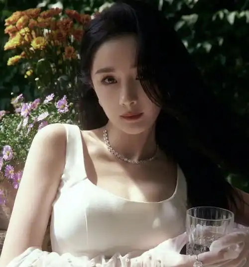肖战坐地起价杨幂卖好妈妈人设黄子韬孙怡恋爱了甜馨女团出道郭敬明利诱虞书欣
