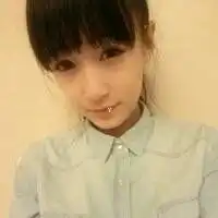 qq女生卖萌头像兵荒马乱的时代去寻找一份真爱