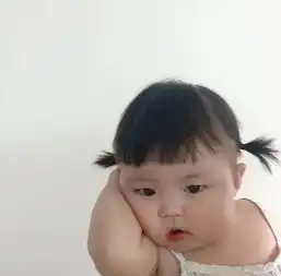 这个小女孩靠着一张软绵绵的小脸蛋走红,看过的人都想捏一捏