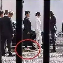 明星身高不够怎么办鹿晗实力踮脚,薛之谦真是个耿直boy