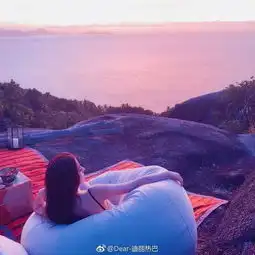 迪丽热巴穿200块钱连衣裙,裙内打底无伤大雅还是辣眼睛