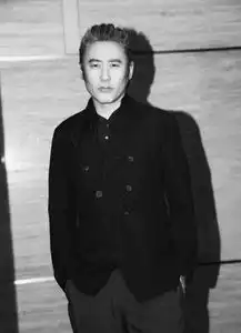 大剧杀青首度亮相吴秀波获年度娱乐风云人物