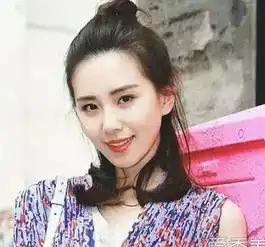 杨幂刘诗诗古力娜扎半丸子头谁最美半丸子头怎么扎详细教程图解4