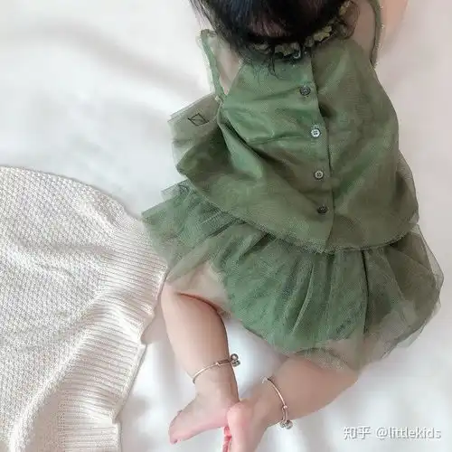 babydior婴童礼服裙