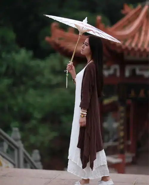 人生苦短,何必表演随心随缘,顺其自然
