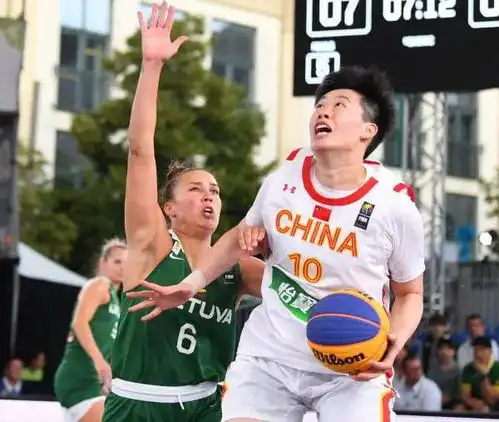 浦东姑娘张芷婷和队友奋力拼搏,摘得国际篮联三人篮球世界杯铜牌