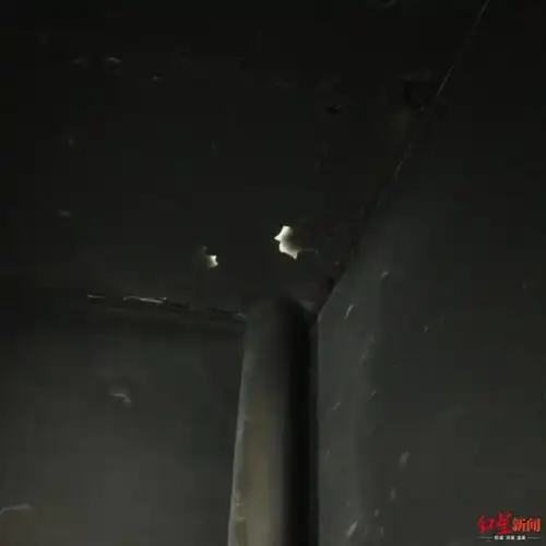 20岁男生随女友一家离校后死亡,父亲在女方楼下火灾地找到疑似遗骨