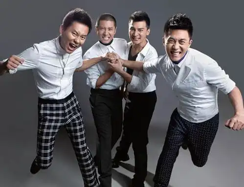 关晓彤穿婚纱上热搜,我却被一旁的李晨扎心了