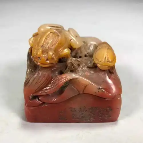 老寿山石印章罗汉摆件笔筒