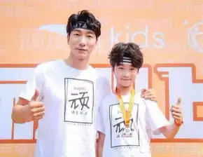 有一种断骨式长大叫张亮儿子,身高比例引争议,竟才11岁