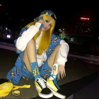 酷可爱的小姐姐头像
