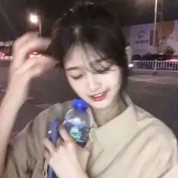 霸气头像女生超拽冷酷世界的繁华后来工作忙没去