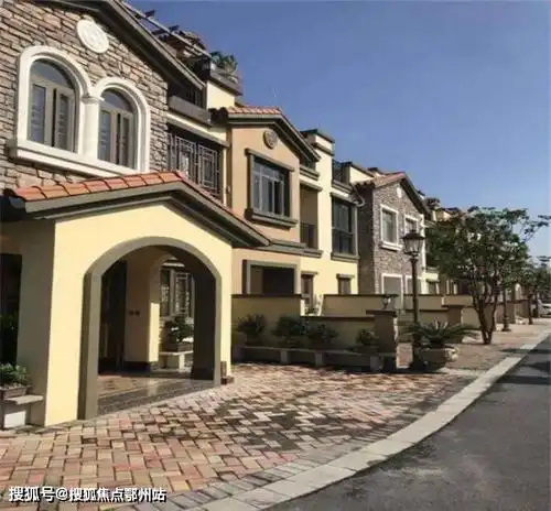 首页平湖星海小镇项目图片售楼处在九龙山山顶吗看房有没有班车接送