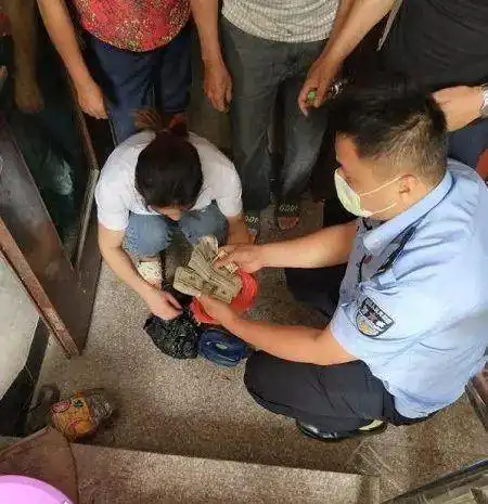 男人该不该有私房钱网友吵翻