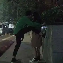 求各位帮我找到这个头像的另一半谢谢