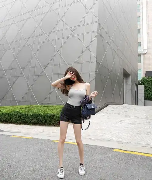 原来不穿秋裤还能丰胸说的我都想试试你呢
