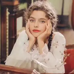 颜汐欧美少女风的小姐姐