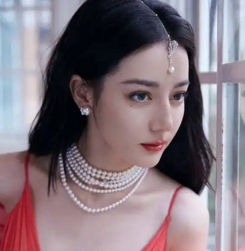 集齐半个娱乐圈,仙剑世纪同框,迪丽热巴美翻全场,内娱活了