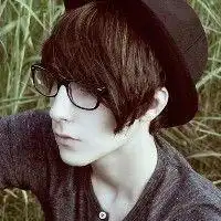 寻七个人的头像网名