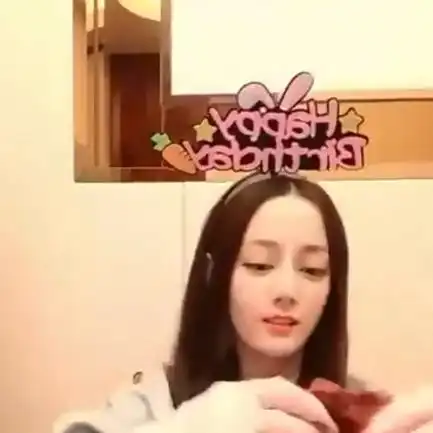 迪丽热巴直播做扎染为什么会上热搜大家如何评论的