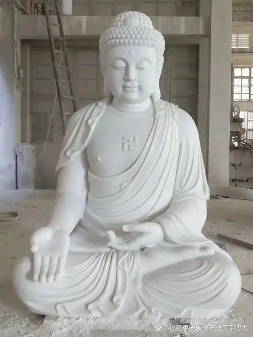 石雕释迦牟尼佛像佛教艺术的瑰宝,传递正能量