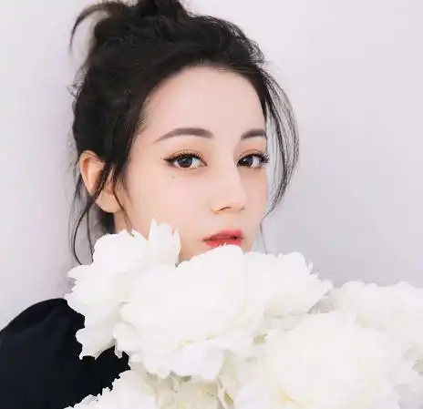 网传杨洋在追求迪丽热巴,对此你怎么看